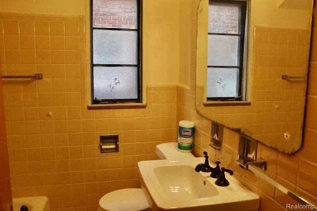 20515 Coventry Street, Detroit, MI 48203