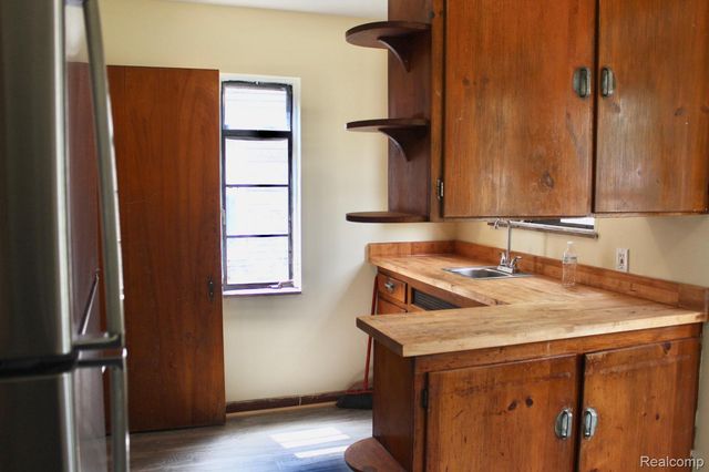 20515 Coventry Street, Detroit, MI 48203