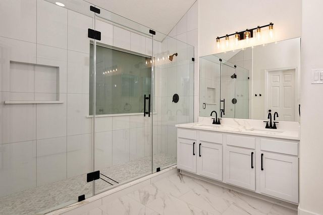 122 S Abram, The Woodlands, TX 77382