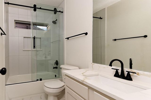 122 S Abram, The Woodlands, TX 77382