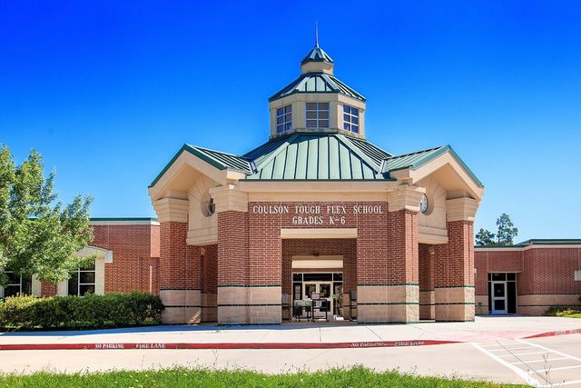 122 S Abram, The Woodlands, TX 77382