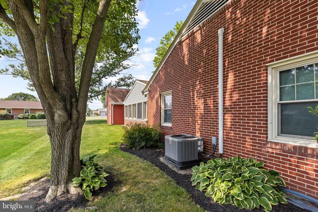 17 PENN GRANT RD, Willow Street, PA 17584