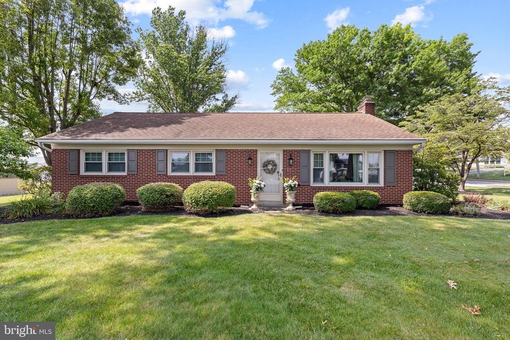 17 PENN GRANT RD, Willow Street, PA 17584
