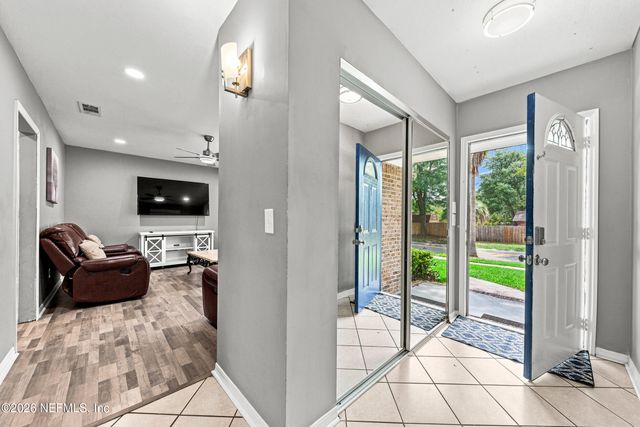 3972 UNIVERSITY CLUB Boulevard, Jacksonville, FL 32277