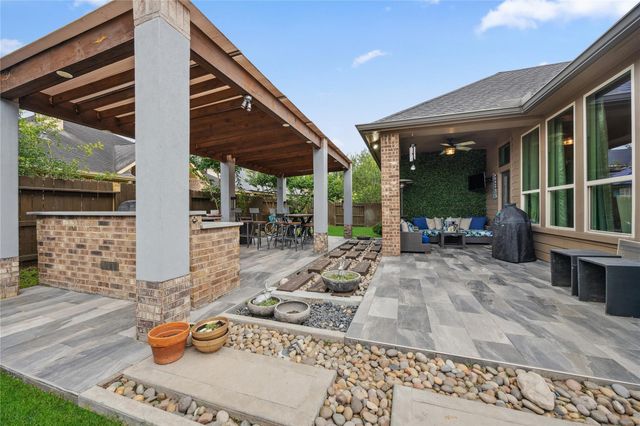 8146 Little Scarlet Street, Conroe, TX 77385