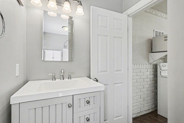 310 Green Avenue, Bay City, MI 48708
