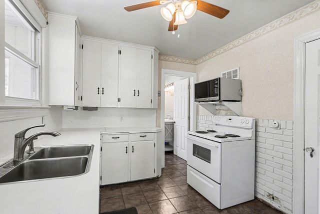 310 Green Avenue, Bay City, MI 48708
