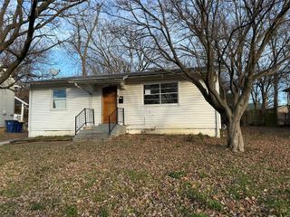 2814 Lyndhurst Avenue, St Louis, MO 63114