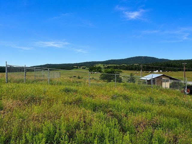 5203 Prufer Crosscut Rd, Deer Park, WA 99006