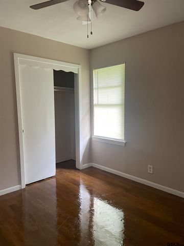 1402 Manorway, Tyler, TX 75702