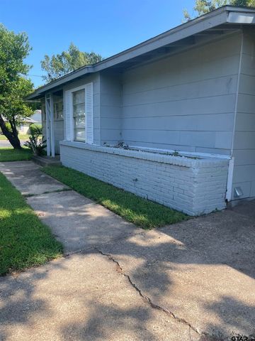 1402 Manorway, Tyler, TX 75702