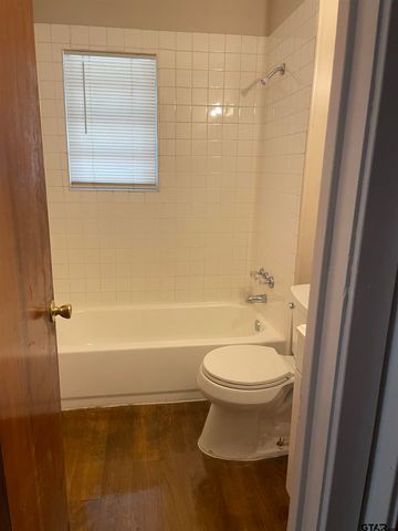 1402 Manorway, Tyler, TX 75702