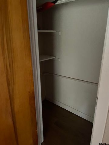 1402 Manorway, Tyler, TX 75702