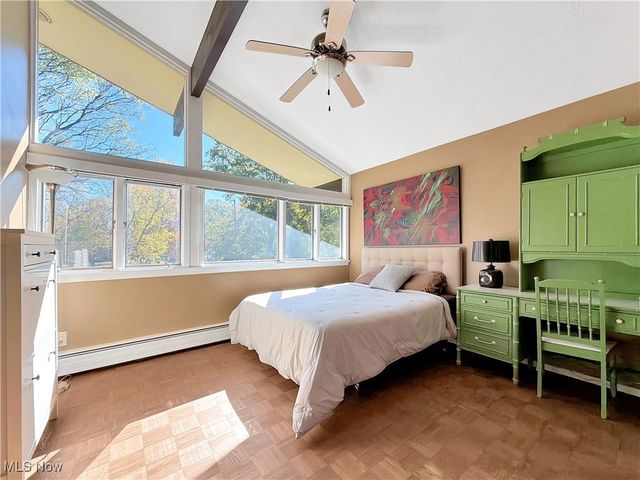 25861 Euclid Chagrin Pkwy, Richmond Heights, OH 44143