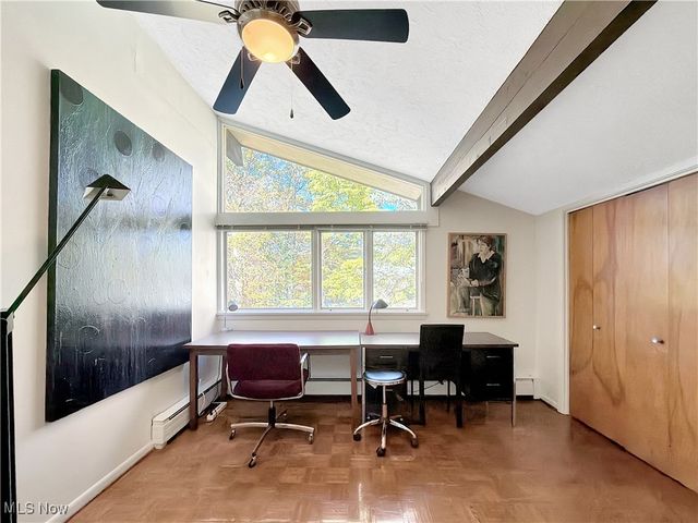 25861 Euclid Chagrin Pkwy, Richmond Heights, OH 44143