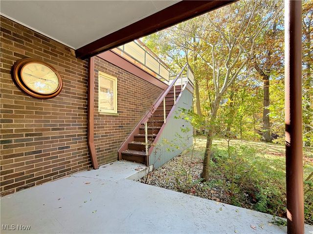 25861 Euclid Chagrin Pkwy, Richmond Heights, OH 44143