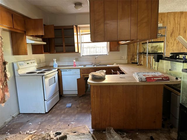 1014 Houston Street, Arlington, TX 76012