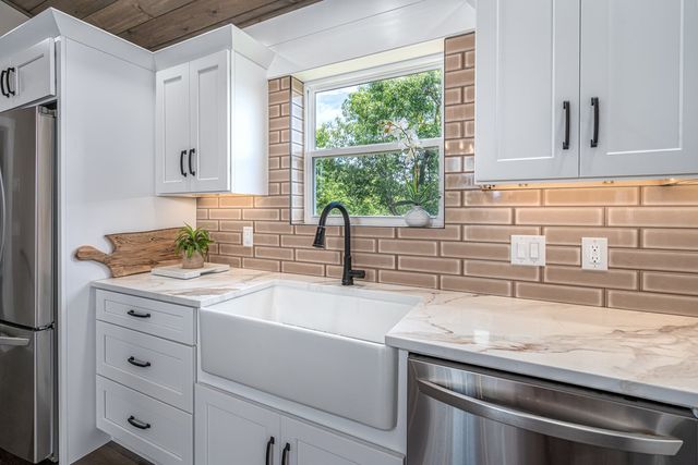 300 Sugarwood Drive, Murphy, NC 28906