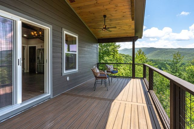 300 Sugarwood Drive, Murphy, NC 28906