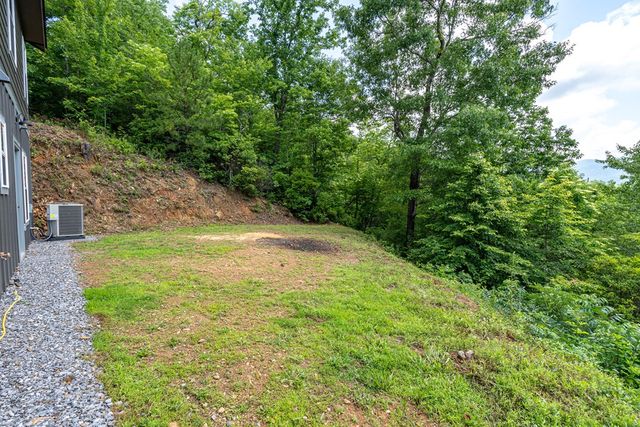 300 Sugarwood Drive, Murphy, NC 28906