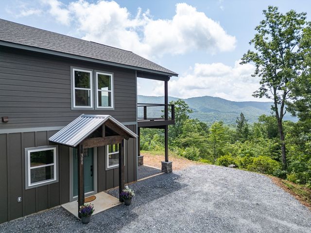 300 Sugarwood Drive, Murphy, NC 28906