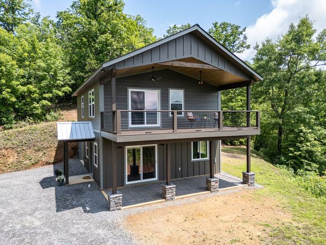 300 Sugarwood Drive, Murphy, NC 28906
