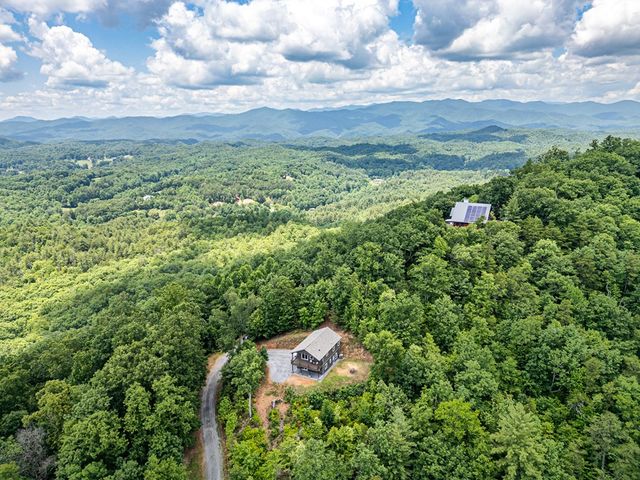 300 Sugarwood Drive, Murphy, NC 28906