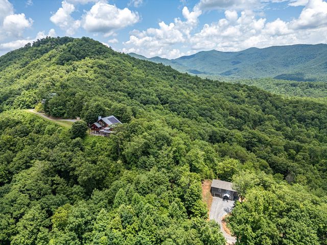 300 Sugarwood Drive, Murphy, NC 28906