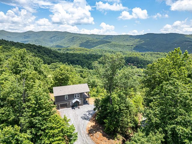 300 Sugarwood Drive, Murphy, NC 28906