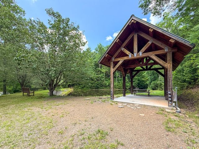 300 Sugarwood Drive, Murphy, NC 28906