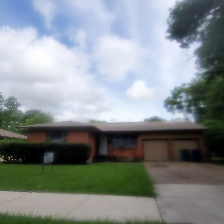 206 Monticello Drive, Waxahachie, TX 75165