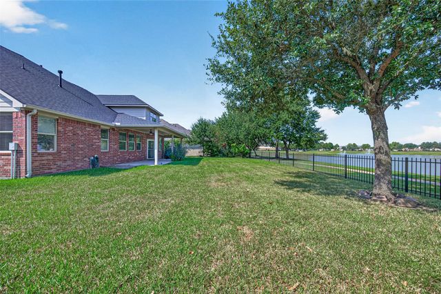 7731 Summer Shore Drive, Rosenberg, TX 77469