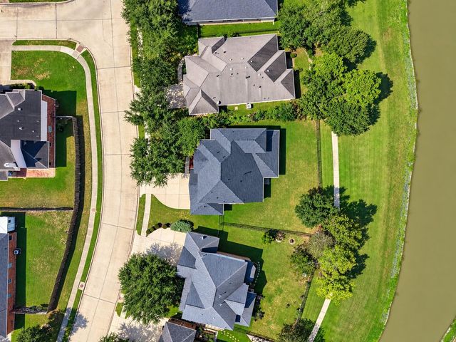 7731 Summer Shore Drive, Rosenberg, TX 77469