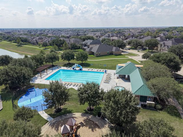 7731 Summer Shore Drive, Rosenberg, TX 77469