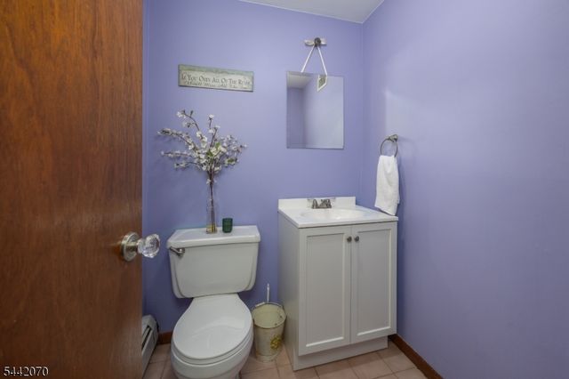 52 Aspen Ln, West Milford Twp., NJ 07480
