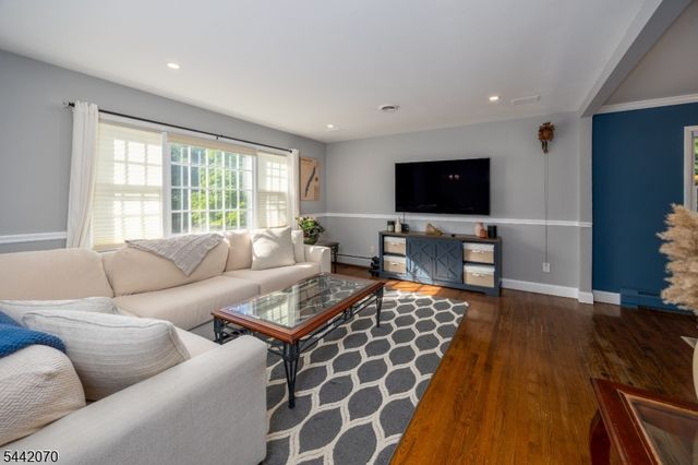 52 Aspen Ln, West Milford Twp., NJ 07480