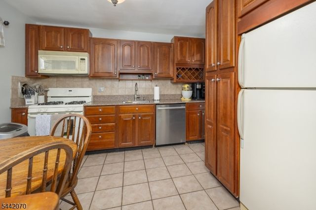 52 Aspen Ln, West Milford Twp., NJ 07480