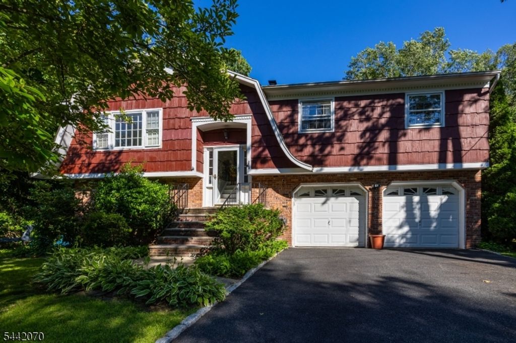 52 Aspen Ln, West Milford Twp., NJ 07480