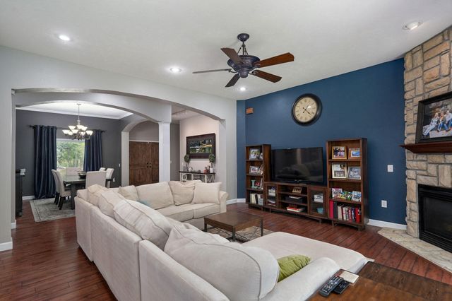 871 N Salt Lick Court, Nixa, MO 65714