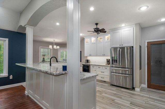 871 N Salt Lick Court, Nixa, MO 65714