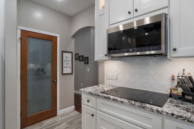 871 N Salt Lick Court, Nixa, MO 65714