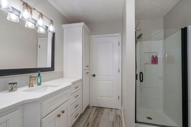 871 N Salt Lick Court, Nixa, MO 65714