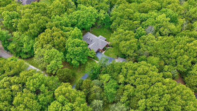 871 N Salt Lick Court, Nixa, MO 65714