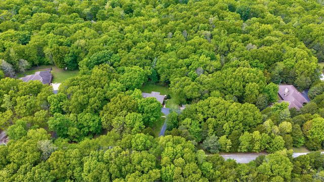 871 N Salt Lick Court, Nixa, MO 65714