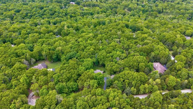 871 N Salt Lick Court, Nixa, MO 65714
