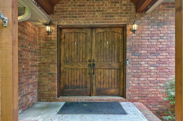 871 N Salt Lick Court, Nixa, MO 65714