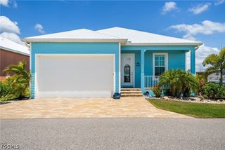3026 Trawler LN, St James City, FL 33956