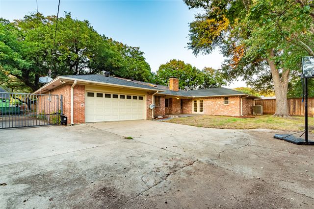 4278 Royal Ridge Drive, Dallas, TX 75229