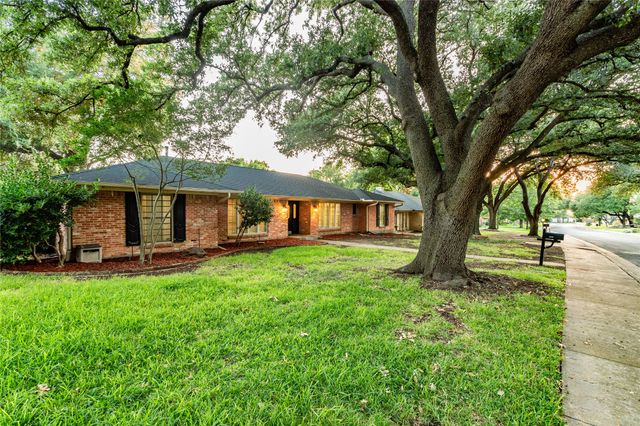 4278 Royal Ridge Drive, Dallas, TX 75229