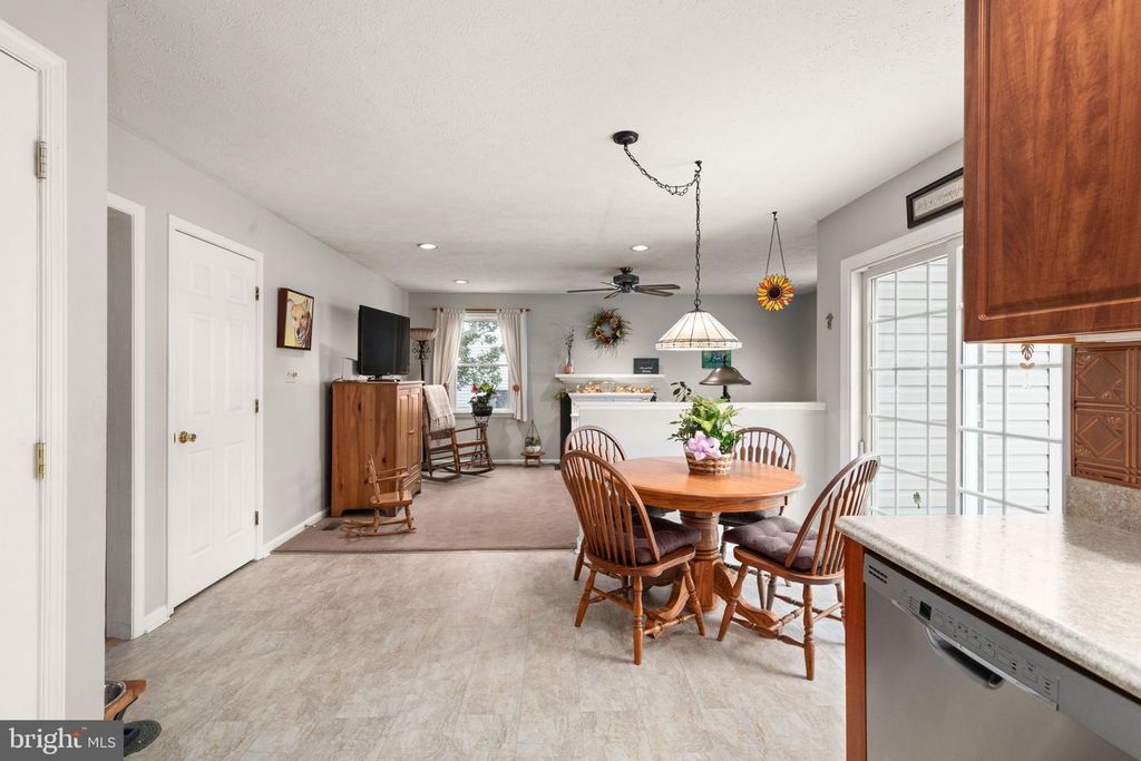 Image 12 of property listing at 2832 BYNUM OVERLOOK DR, Abingdon, MD 21009